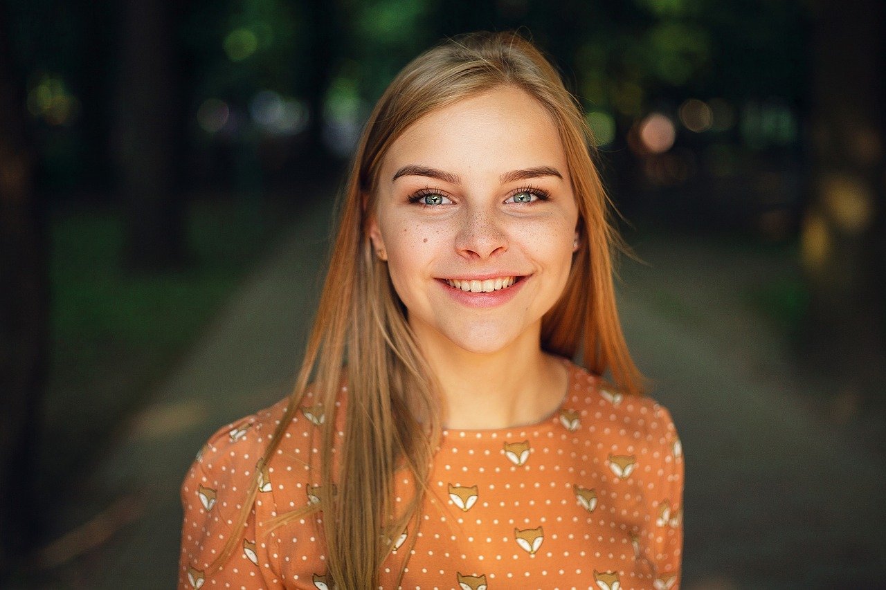 girl smiling